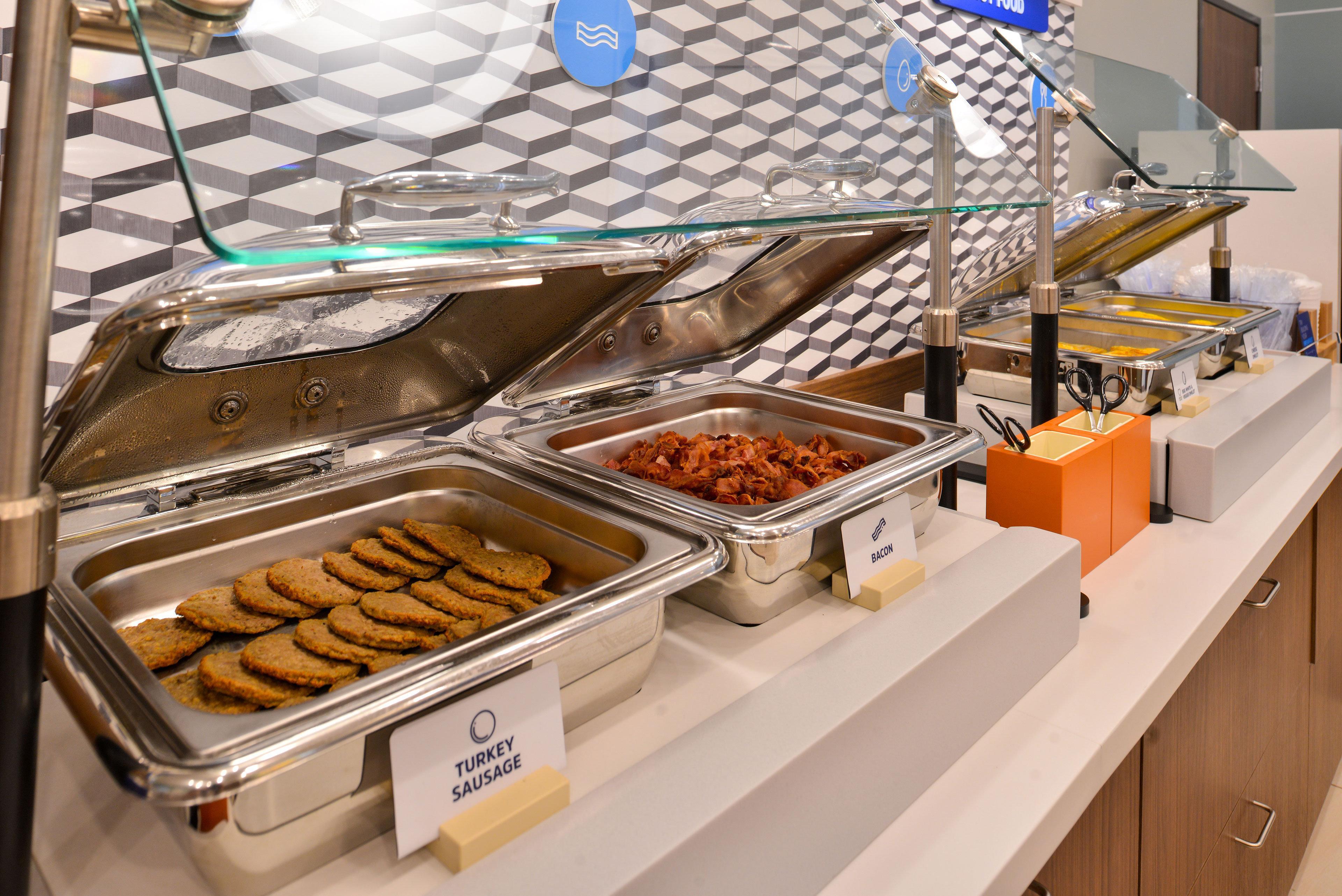 Holiday Inn Express & Suites Alliance By Ihg Bagian luar foto
