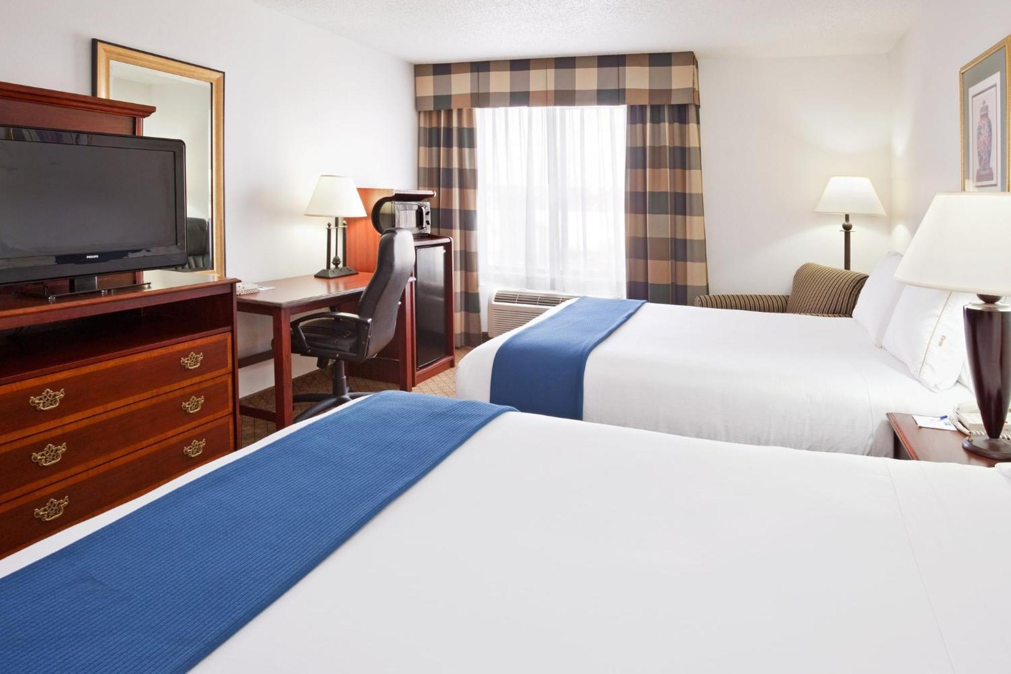 Holiday Inn Express & Suites Alliance By Ihg Bagian luar foto