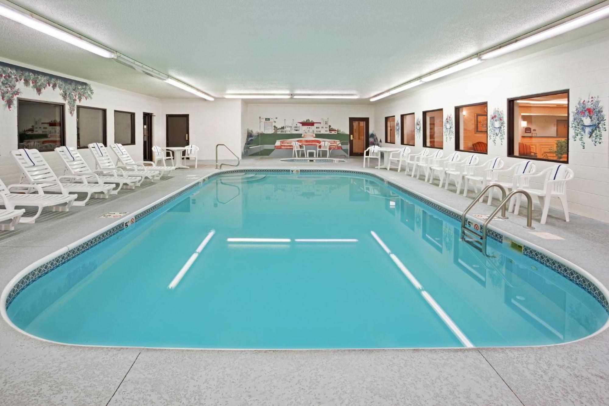 Holiday Inn Express & Suites Alliance By Ihg Bagian luar foto