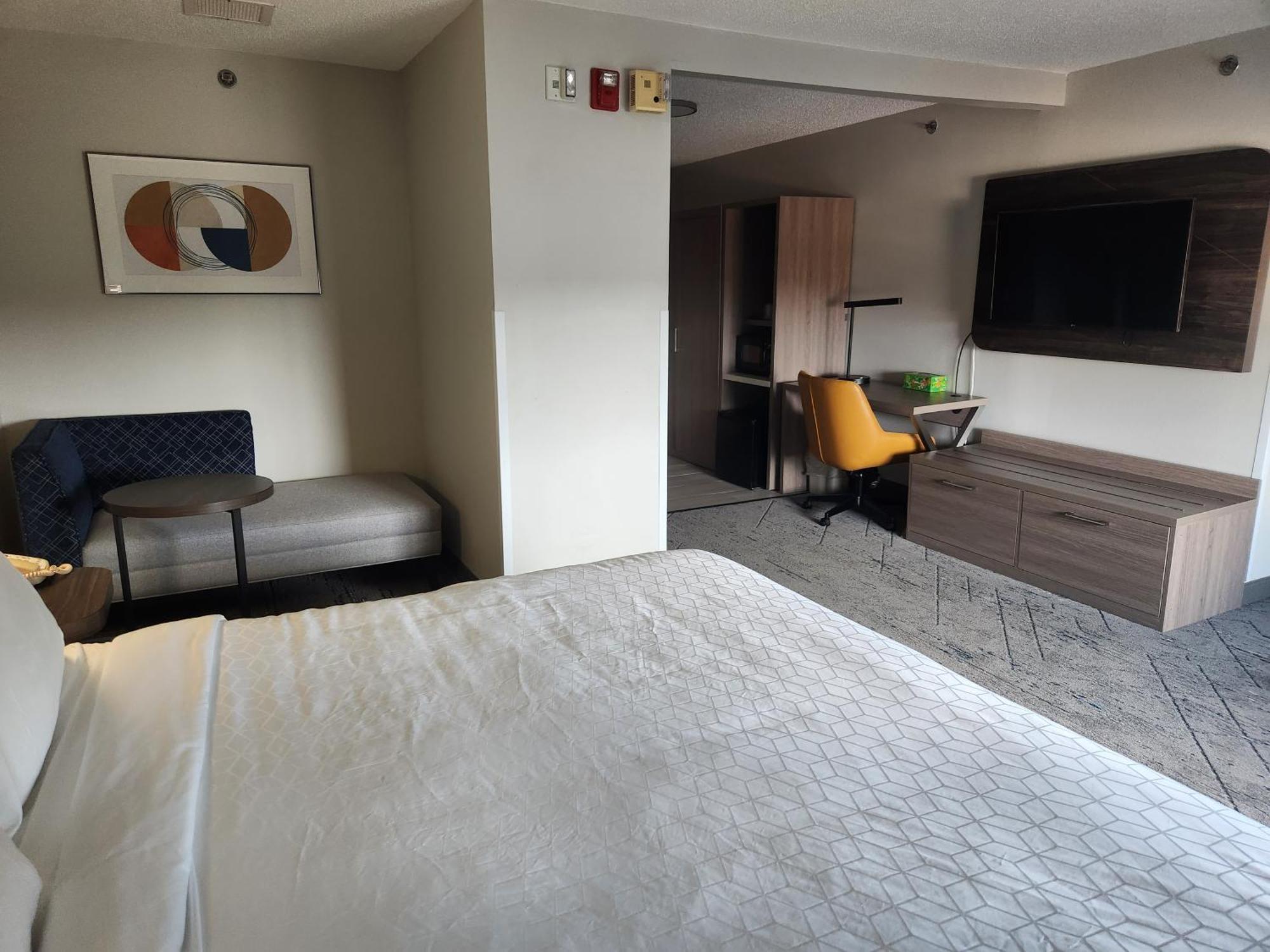 Holiday Inn Express & Suites Alliance By Ihg Bagian luar foto