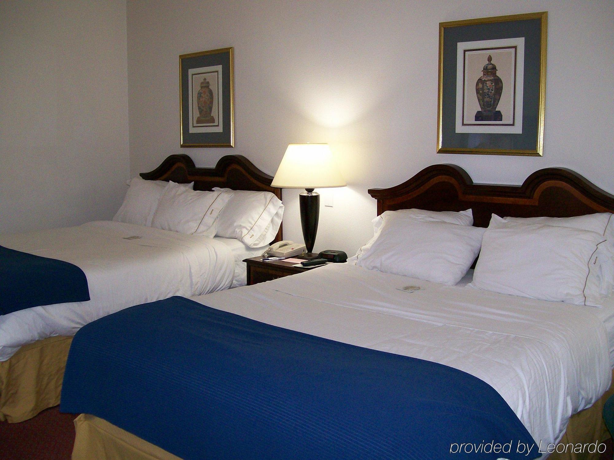 Holiday Inn Express & Suites Alliance By Ihg Bagian luar foto